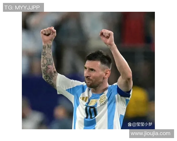 胡须足球明星的身份揭秘他在绿茵场上的传奇故事与成就